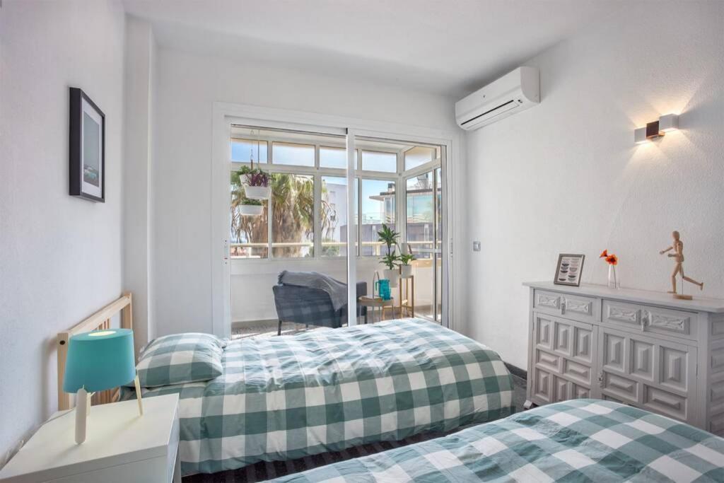 Puertosol 33 - 2 Bed Apartment, Beach Puerto Marina Benalmádena Extérieur photo