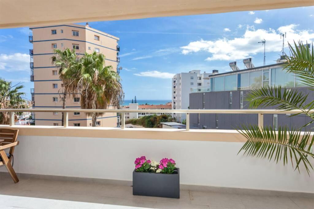 Puertosol 33 - 2 Bed Apartment, Beach Puerto Marina Benalmádena Extérieur photo